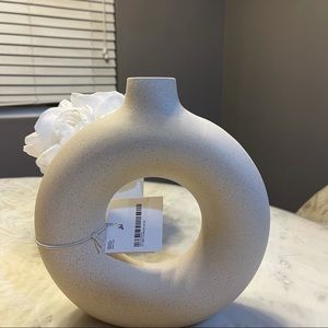 H&M Round Ceramic Vase Small